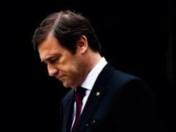 Passos Coelho `Não me demito e não abandono o meu país´